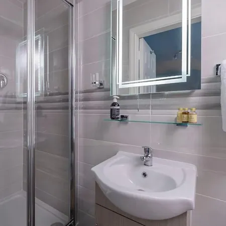 Holiday home Greenane House