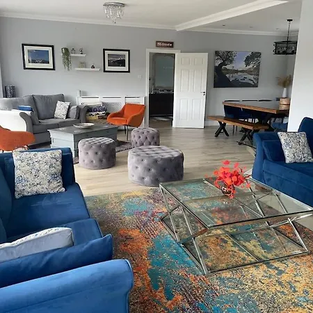 Holiday home Greenane House *