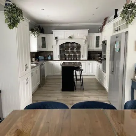 Greenane House Holiday home *